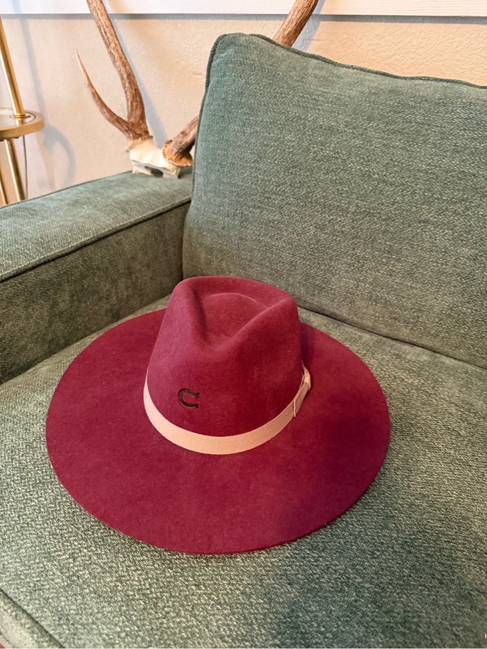 Wide-Brim Felt Fedora in Deep Burgundy with Neutral Band